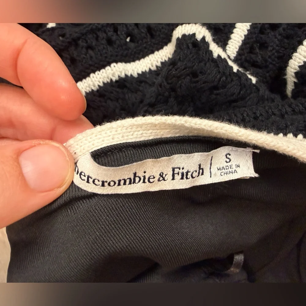 Abercrombie & Fitch Crochet-Style Maxi Dress in Size Small